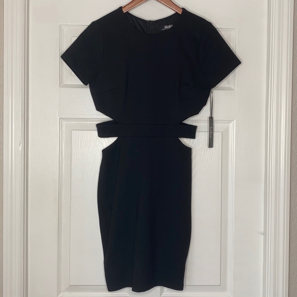*NWT* Lulu’s Bodycon Dress with Cutouts